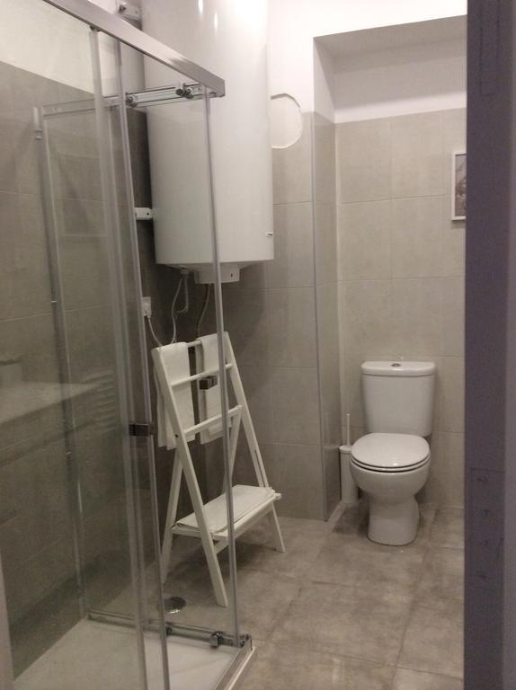 4U Lisbon IV Guesthouse Airport מראה חיצוני תמונה