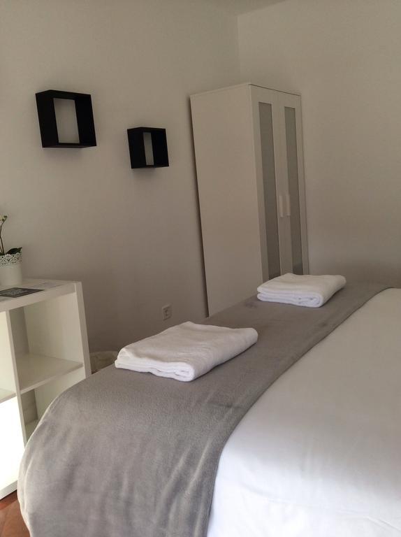 4U Lisbon IV Guesthouse Airport מראה חיצוני תמונה