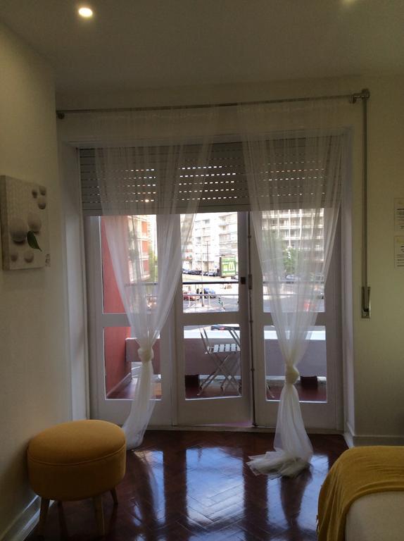 4U Lisbon IV Guesthouse Airport מראה חיצוני תמונה