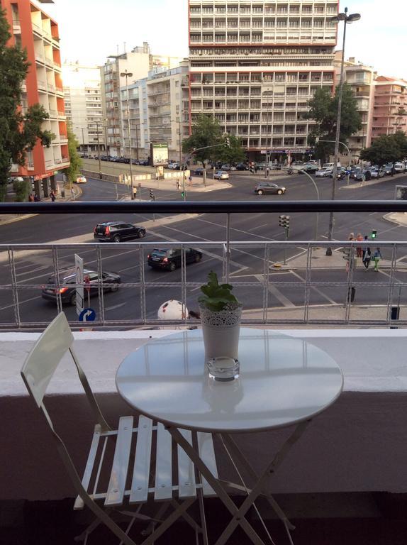 4U Lisbon IV Guesthouse Airport מראה חיצוני תמונה