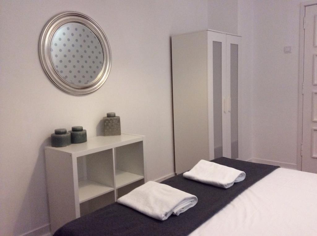 4U Lisbon IV Guesthouse Airport מראה חיצוני תמונה